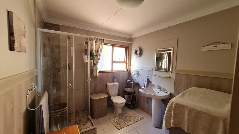 5 Bedroom Property for Sale in Dana Bay Western Cape